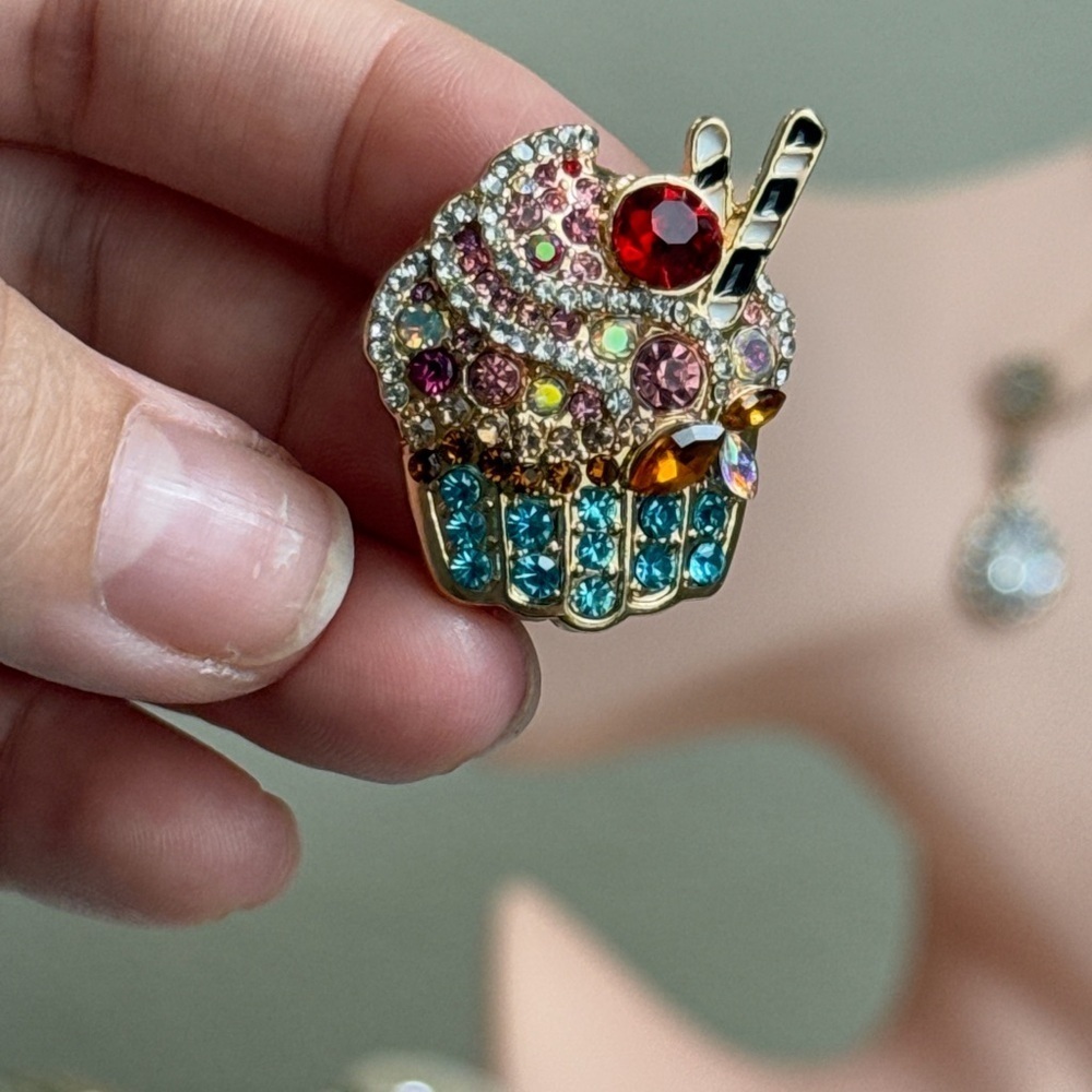 Colorful Cupcake Brooch with Crystals - Picture 9 of 11